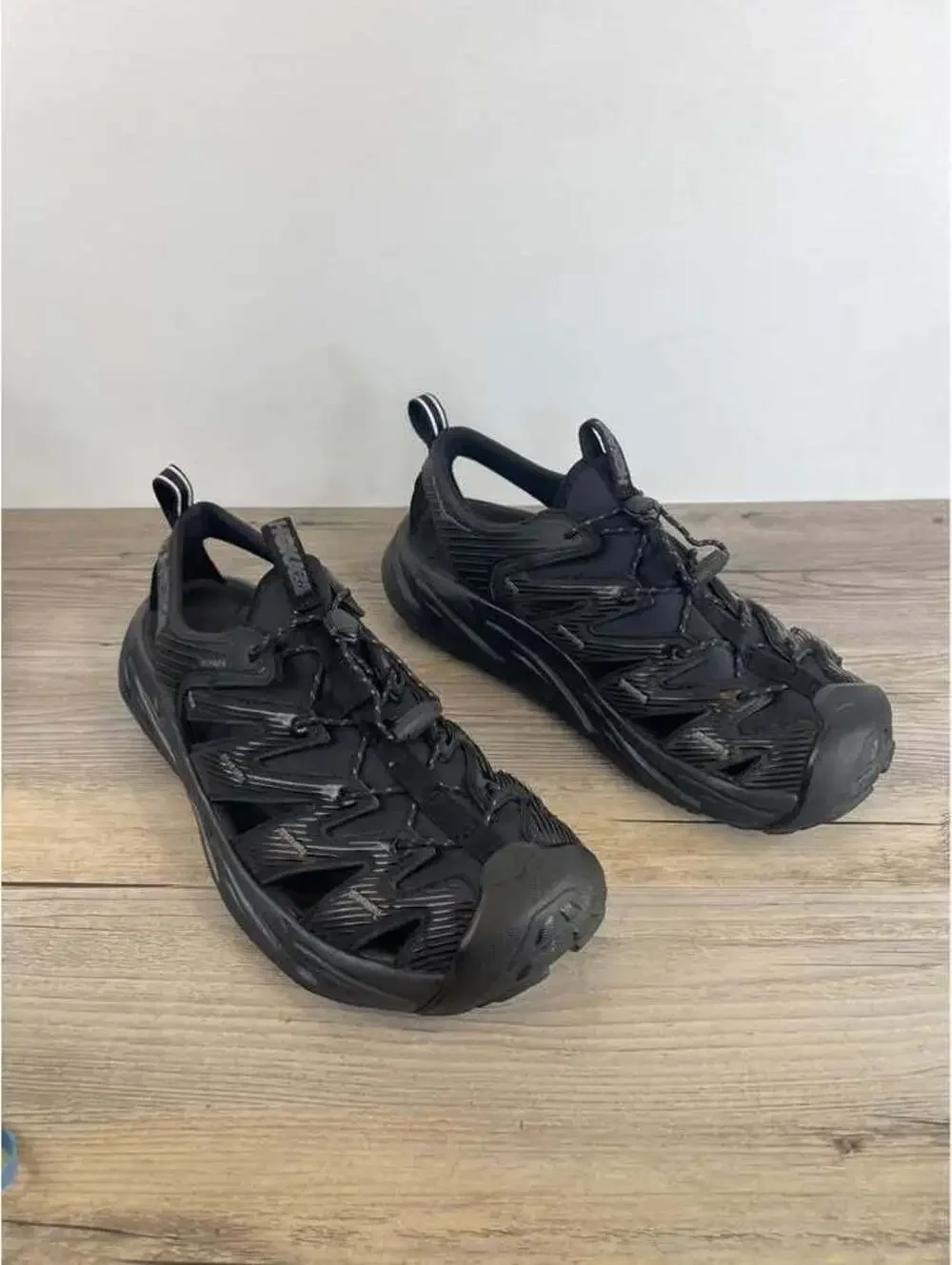 HOKA ONE ONE Hopara Mens Size 9.5 Triple Black Mountain Hiking Water Sandals
